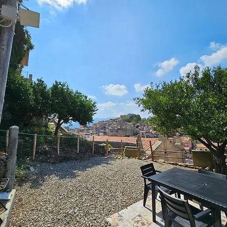 Portaterra - Spaziosa Casa Con Bella Vista E Giardino * Monforte San Giorgio